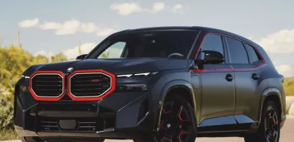 Люксовый гибридный кроссовер BMW XM 2023 с уникальным дизайном уже в продаже