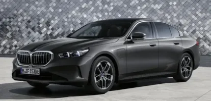 BMW i5 и 5 series 2023 полностью обновили линейку двигателей и добавили новые комплектации