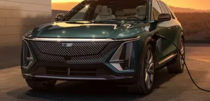 Cadillac Lyriq 2024 года эффектный кроссовер класса люкс