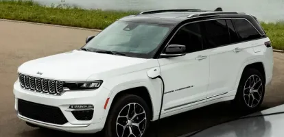 Grand Cherokee 4xe 2023 роскошный, мощный, экономичный
