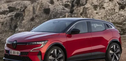 Обзор, цена и успешность модели Renault Megane E-Tech 2024