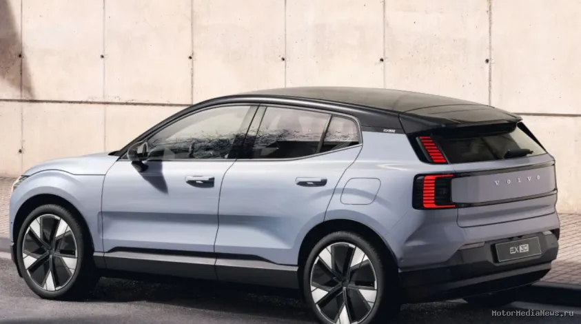 Volvo EX30 2023 вид сзади