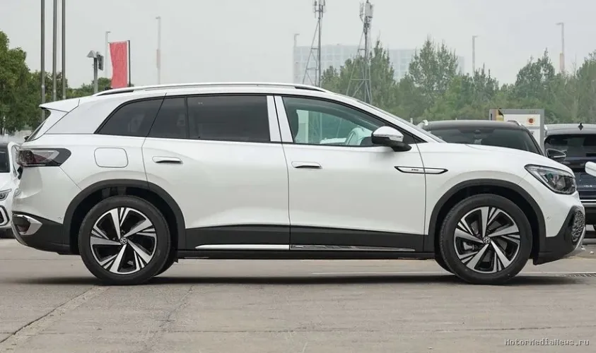 ID.6 CROZZ 2024 7-местная версия вид сбоку