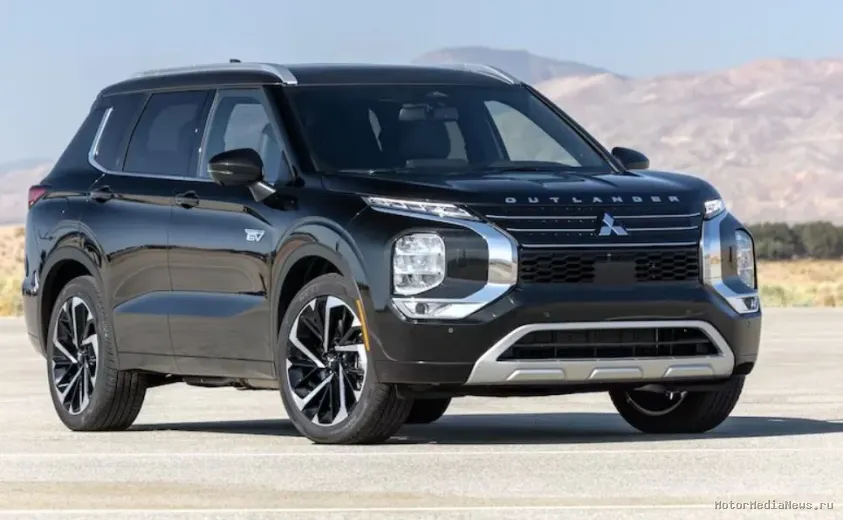 Mitsubishi Outlander PHEV 2024 вид спереди