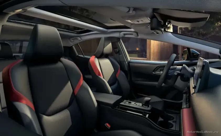 Toyota Prius 2023 салон с люком