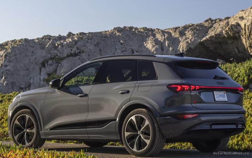 Вид сбоку Audi SQ6 2025