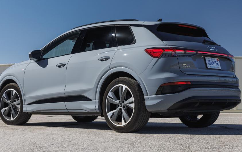 Задняя оптика Audi Q4 e-tron 2025