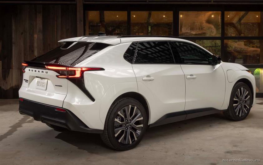 Боковая часть Subaru Solterra 2026