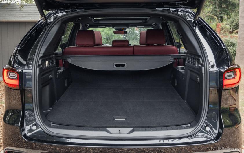 Mazda CX-70 2025 просторный салон