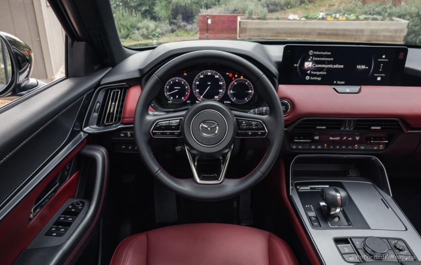 Интерьер Mazda CX-70 2025