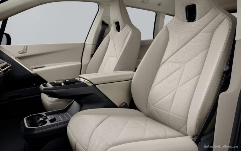 Качественный салон BMW iX xDrive45 2025