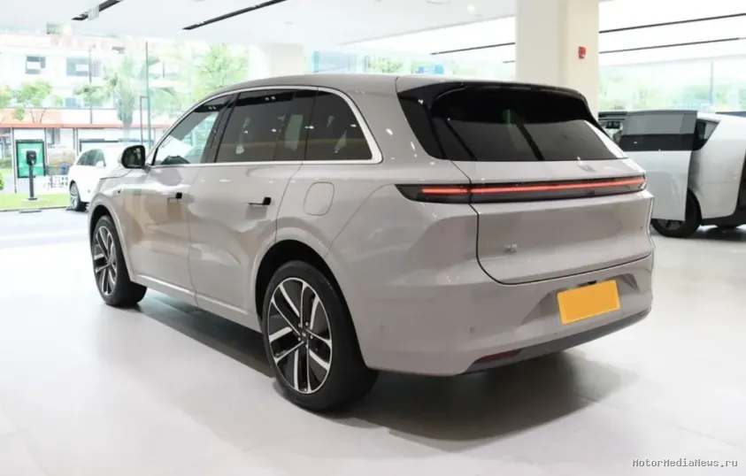 Li L6 2024 комплектация Max задний бампер