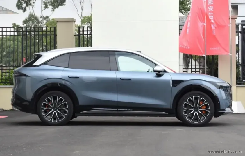 Клиренс и средний размер Zeekr 7X 2024