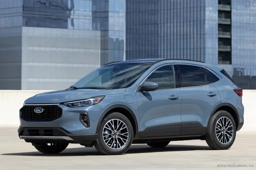 Escape Hybrid 2023 вид сбоку