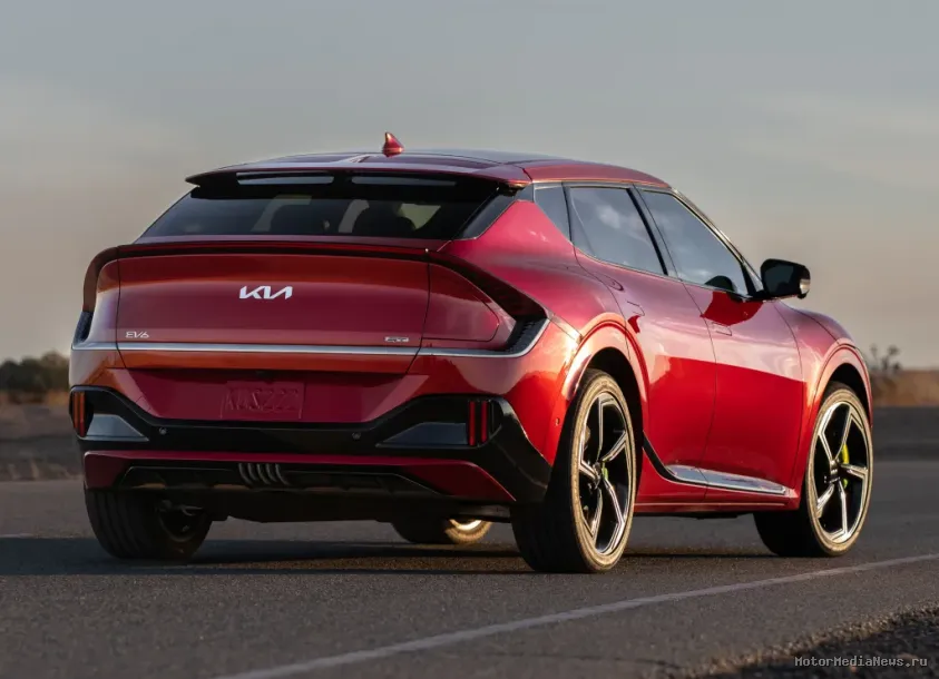 Kia EV6 2024 задняя оптика и бампер
