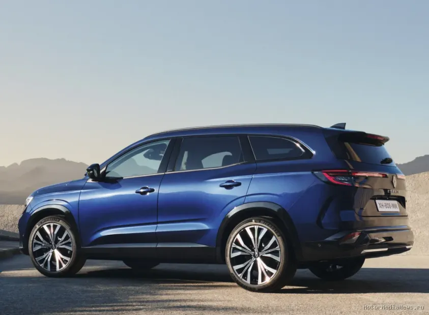 Renault Espace E-TECH Hybrid 2023 кузов и вид сбоку