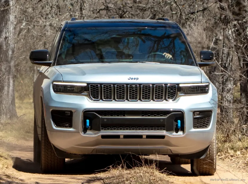 Jeep Grand Cherokee 4XE Plag-in вид спереди