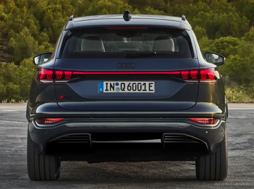 Q6 E-Tron 2025 матричные фары с цифровым рисунком