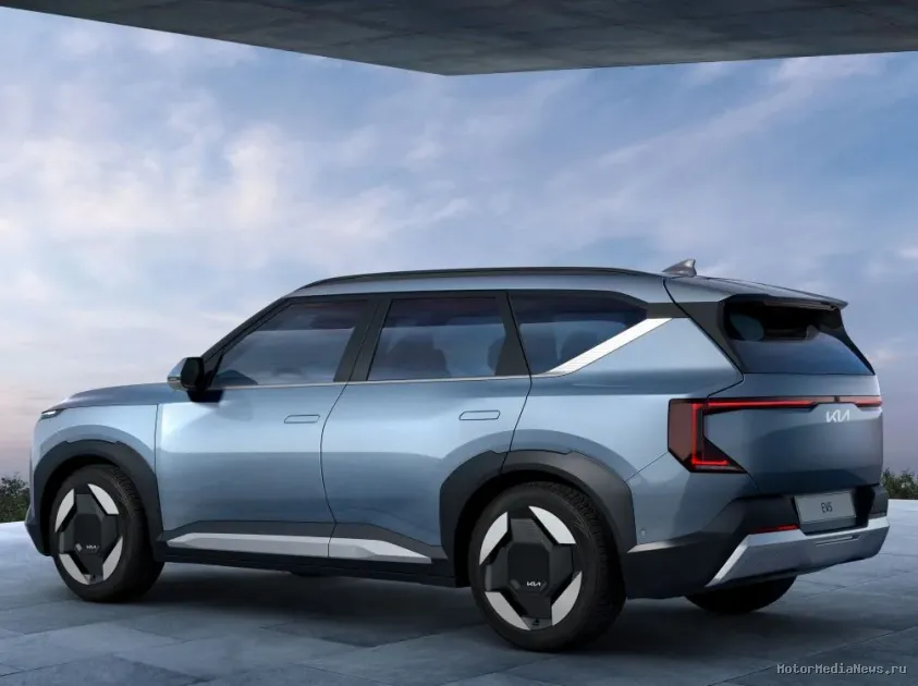 Kia EV5 2025 вид сбоку и задний бампер