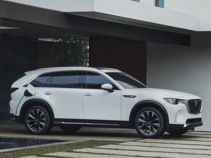 Mazda CX-90 2024 PHeV вид сбоку
