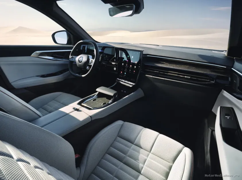 Торпедо обновленного Renault Espace E-TECH Hybrid 2023