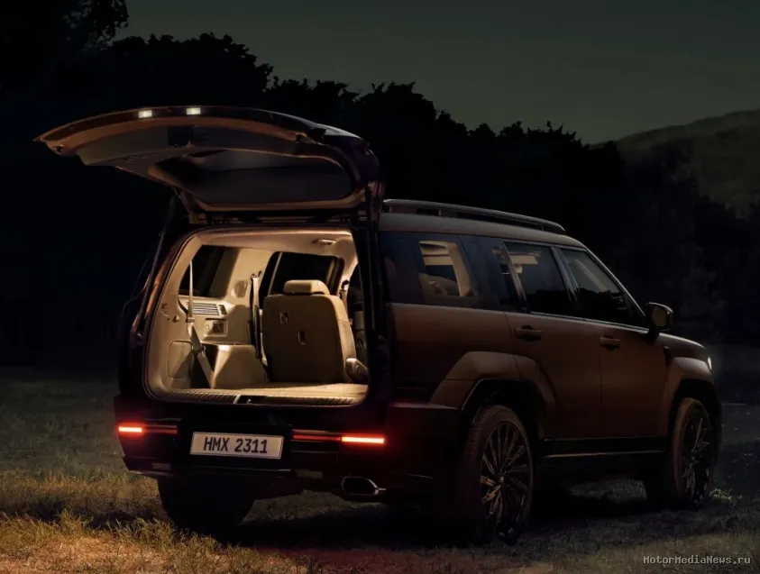 Hyundai Santa Fe 2024 сплошная крыша