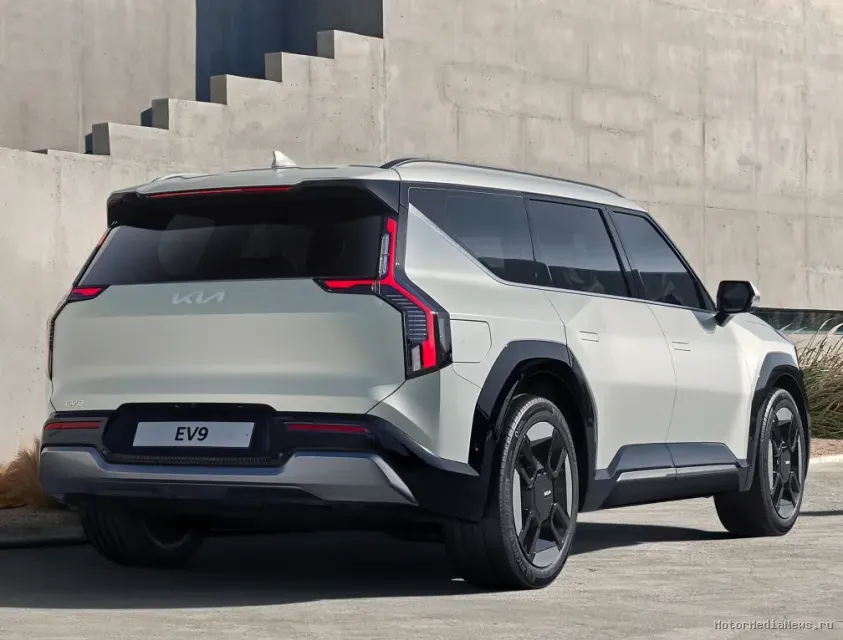 Задний бампер Kia EV9 с неповторимой оптикой